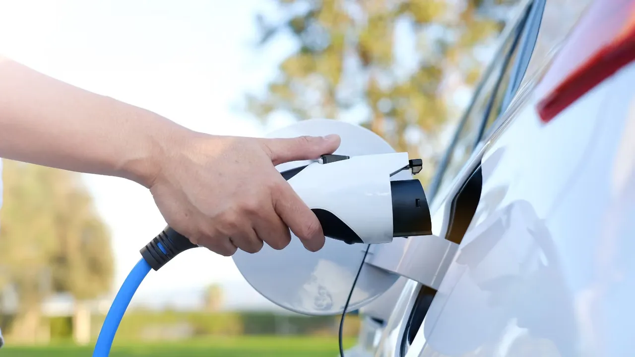 Ladda elbilen smart hemma